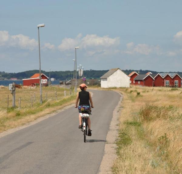 cykellist på landvej