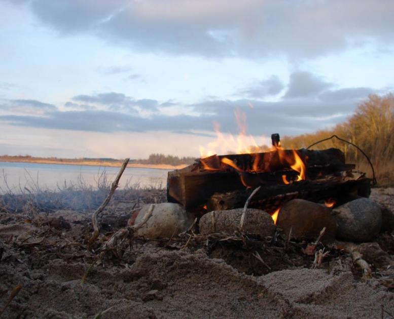 Feuer auf dem Strand